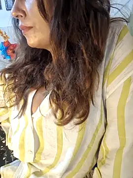 Snapshot of pareeti chatting on 24, 4, 2026 pareeti online show from 24, 4, 2026