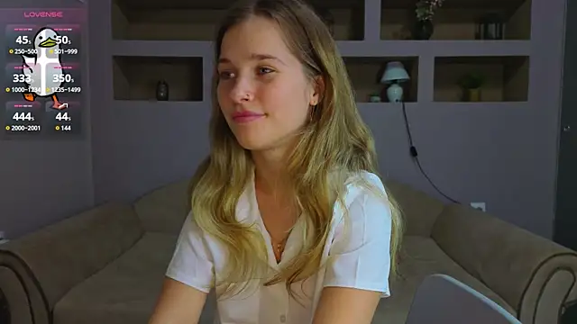 LinaCristonsen online show from 26, 10, 2025