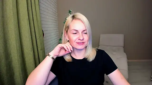 Alicee Gracee online show from 13, 12, 2025