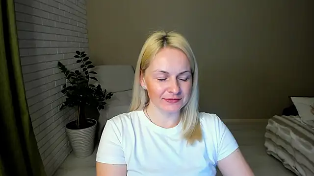 Alicee Gracee online show from 22, 2, 2026