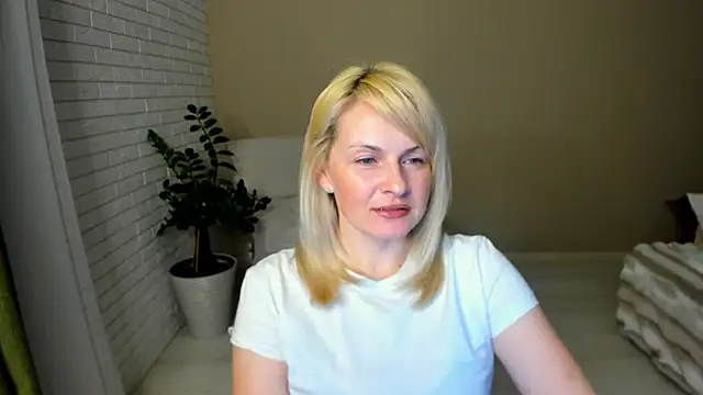 Alicee Gracee online show from 24, 2, 2026