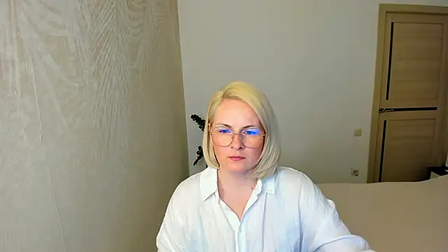 Alicee Gracee online show from 15, 4, 2026