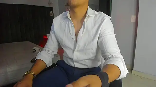 Lucii fer  online show from 5, 11, 2025