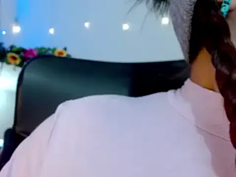 Snapshot of miss_evoleth2 chatting on 24, 2, 2025 miss evoleth2 online show from 24, 2, 2025