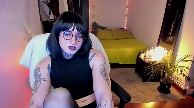 Snapshot of ShiiraVelkor chatting on 13, 2, 2025 ShiiraVelkor online show from 13, 2, 2025