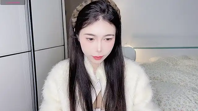 Snapshot of White-Star chatting on 12, 1, 2025 White-Star online show from 12, 1, 2025