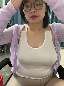 Bella0815 online show from 9, 3, 2025