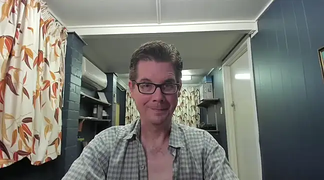 Snapshot of tilobinder chatting on 8, 12, 2024 tilobinder online show from 8, 12, 2024