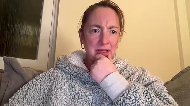 LouiseTswing online show from 5, 2, 2025