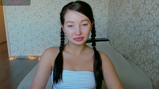 Snapshot of Lissa_Cristal chatting on 19, 5, 2026 Lissa Cristal online show from 19, 5, 2026