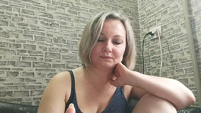 EdithManning online show from 18, 3, 2025