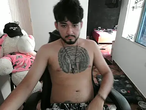 Snapshot of SeduxionDuo chatting on 30, 10, 2025 SeduxionDuo online show from 30, 10, 2025