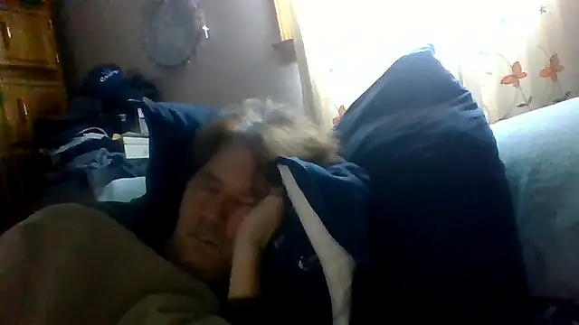 Snapshot of frankie7inch chatting on 24, 6, 2026 frankie7inch online show from 24, 6, 2026