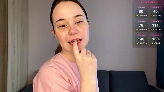 Snapshot of EditaBumford chatting on 10, 4, 2026 EditaBumford online show from 10, 4, 2026