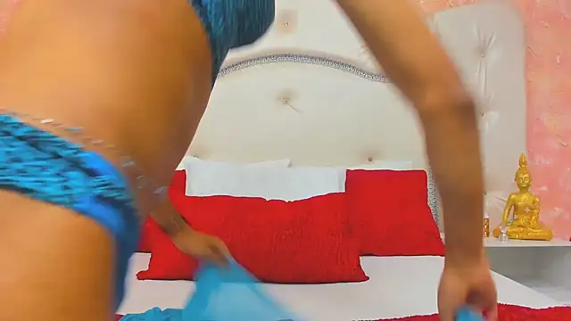 NahomiWhitel online show from 5, 3, 2025