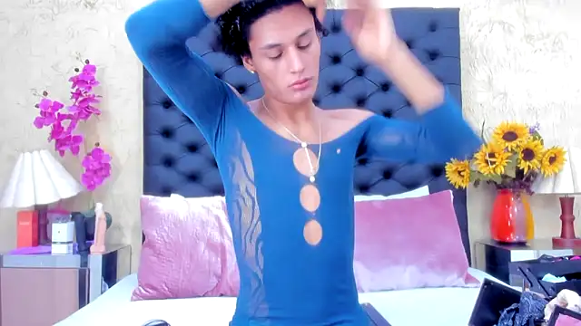 NahomiWhitel online show from 10, 10, 2025