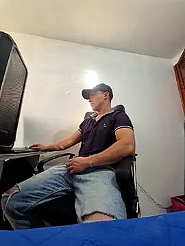 Snapshot of dragon1006 chatting on 25, 4, 2026 dragon1006 online show from 25, 4, 2026