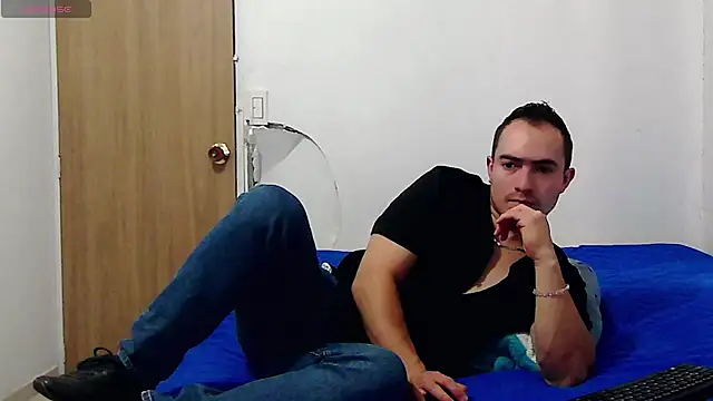 Snapshot of dragon1006 chatting on 18, 5, 2026 dragon1006 online show from 18, 5, 2026