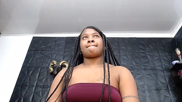 Snapshot of Hanna_Fox_69 chatting on 25, 6, 2026 Hanna Fox 69 online show from 25, 6, 2026