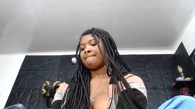 Snapshot of Hanna_Fox_69 chatting on 25, 7, 2026 Hanna Fox 69 online show from 25, 7, 2026