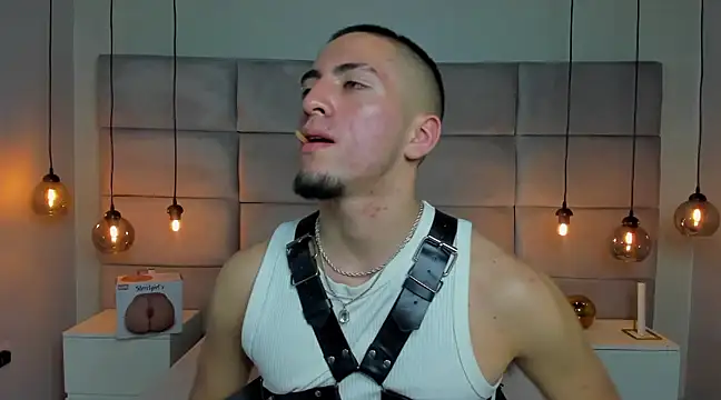 Snapshot of King_Dante_ chatting on 7, 3, 2025 King Dante online show from 7, 3, 2025