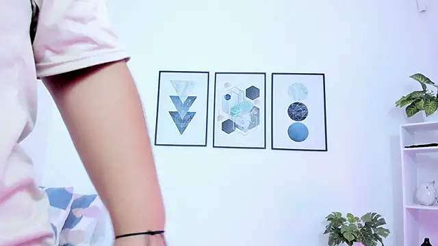 Abriil7 online show from 3, 2, 2025