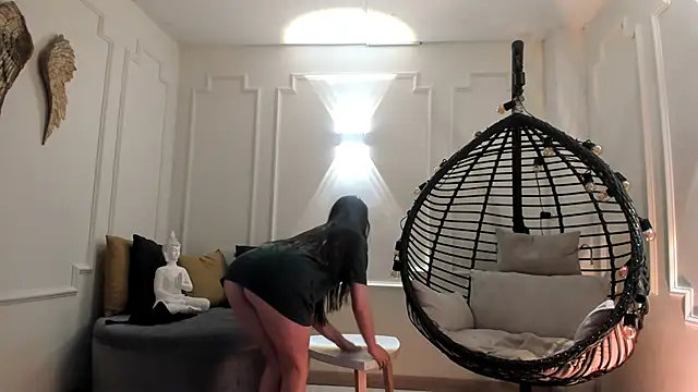 Megga Bluee online show from 16, 1, 2025