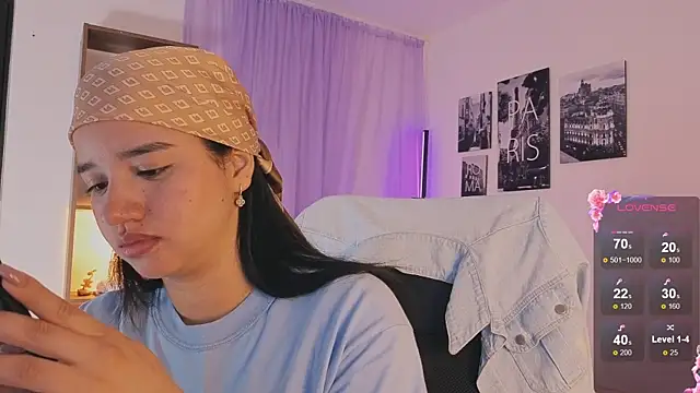 emilyrouxe online show from 8, 10, 2025