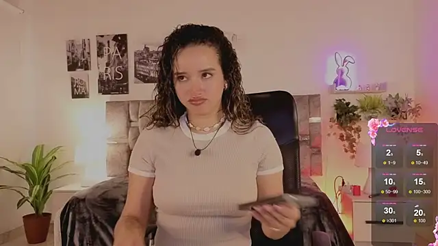 Snapshot of emilyrouxe chatting on 17, 7, 2026 emilyrouxe online show from 17, 7, 2026