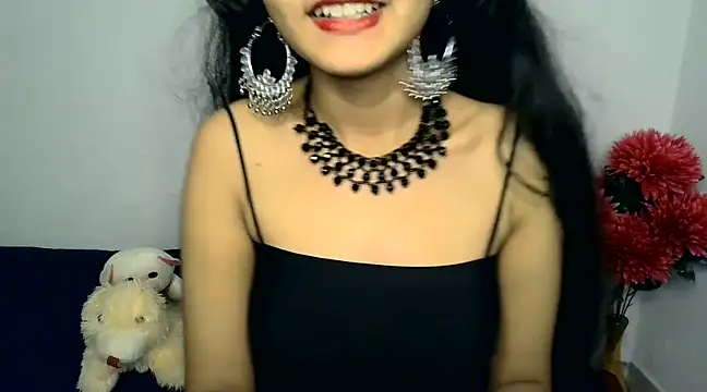 SUZY FROMUS online show from 8, 12, 2024