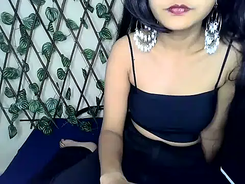 SUZY FROMUS online show from 22, 3, 2025