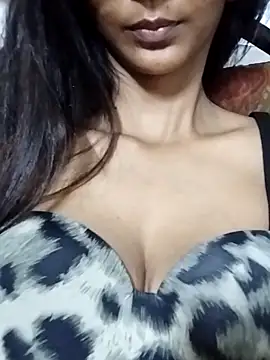 Snapshot of Aaliya_Love chatting on 12, 10, 2025 Aaliya Love online show from 12, 10, 2025