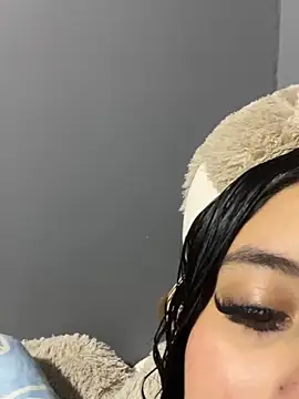 Annie9  online show from 13, 4, 2026