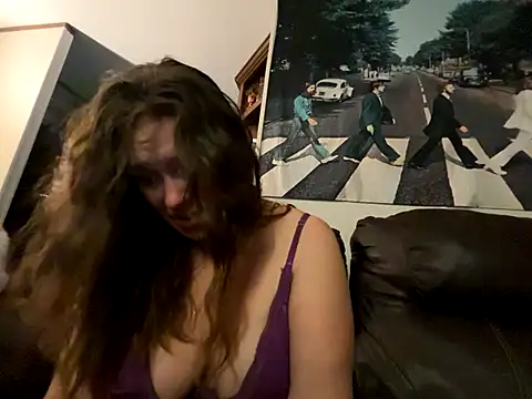 Snapshot of IvanaPlenty chatting on 6, 10, 2025 IvanaPlenty online show from 6, 10, 2025