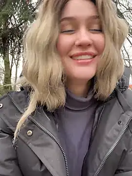 Snapshot of KikiWatson chatting on 17, 12, 2024 KikiWatson online show from 17, 12, 2024