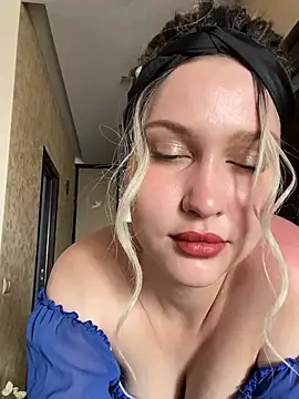 Snapshot of KikiWatson chatting on 15, 3, 2025 KikiWatson online show from 15, 3, 2025