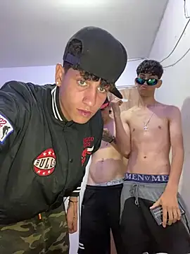 Snapshot of LatinBoysxxx chatting on 8, 2, 2025 LatinBoysxxx online show from 8, 2, 2025