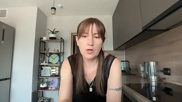 Snapshot of jainesummer chatting on 8, 6, 2026 jainesummer online show from 8, 6, 2026