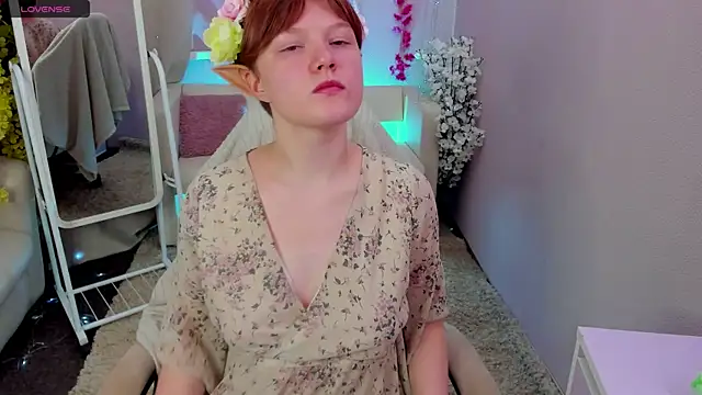 DreamyLuna online show from 4, 10, 2025