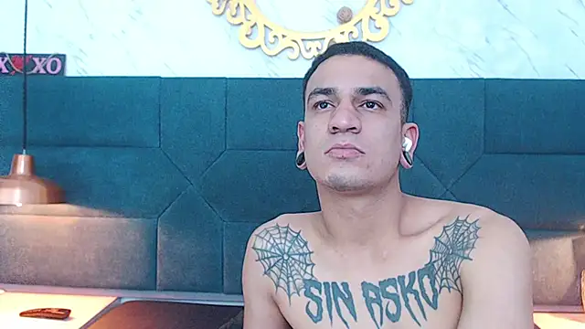 Snapshot of salome_daniel chatting on 17, 10, 2025 salome daniel online show from 17, 10, 2025