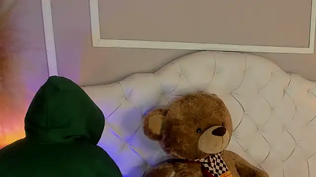 Snapshot of scarlet_hill chatting on 29, 12, 2024 scarlet hill online show from 29, 12, 2024