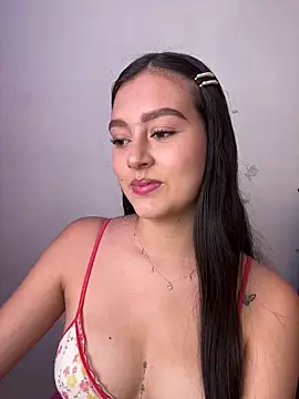 Snapshot of kanne_mia chatting on 5, 2, 2025 kanne mia online show from 5, 2, 2025