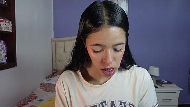 Snapshot of stephania_t chatting on 27, 4, 2026 stephania t online show from 27, 4, 2026