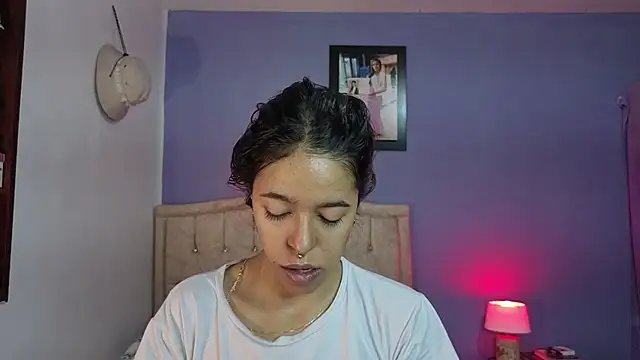Snapshot of stephania_t chatting on 19, 5, 2026 stephania t online show from 19, 5, 2026