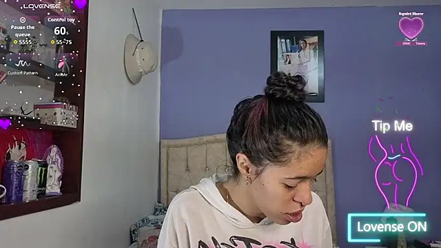 Snapshot of stephania_t chatting on 22, 5, 2026 stephania t online show from 22, 5, 2026