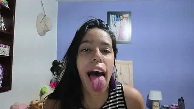 Snapshot of stephania_t chatting on 11, 7, 2026 stephania t online show from 11, 7, 2026
