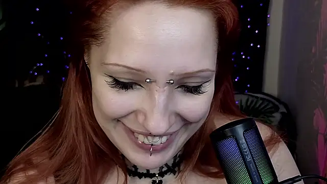 Snapshot of violetviolator chatting on 8, 2, 2025 violetviolator online show from 8, 2, 2025