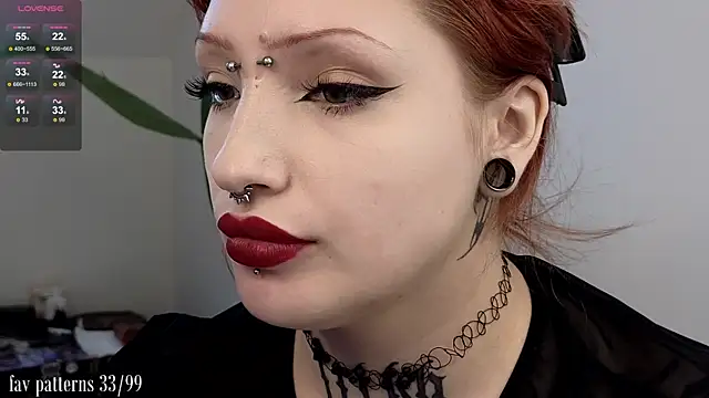 Snapshot of violetviolator chatting on 6, 3, 2025 violetviolator online show from 6, 3, 2025