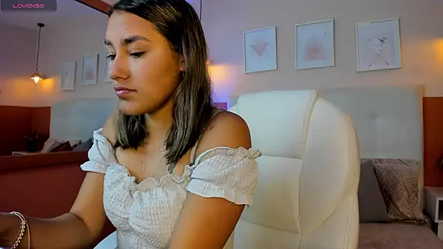  Sophie  miller online show from 11, 4, 2026