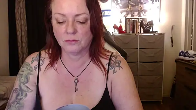 Nikkimastersgirl1091 online show from 18, 3, 2025